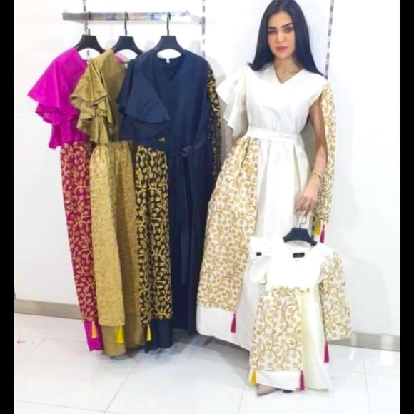 Mom & daughter dresses . - Picture 1 of 9